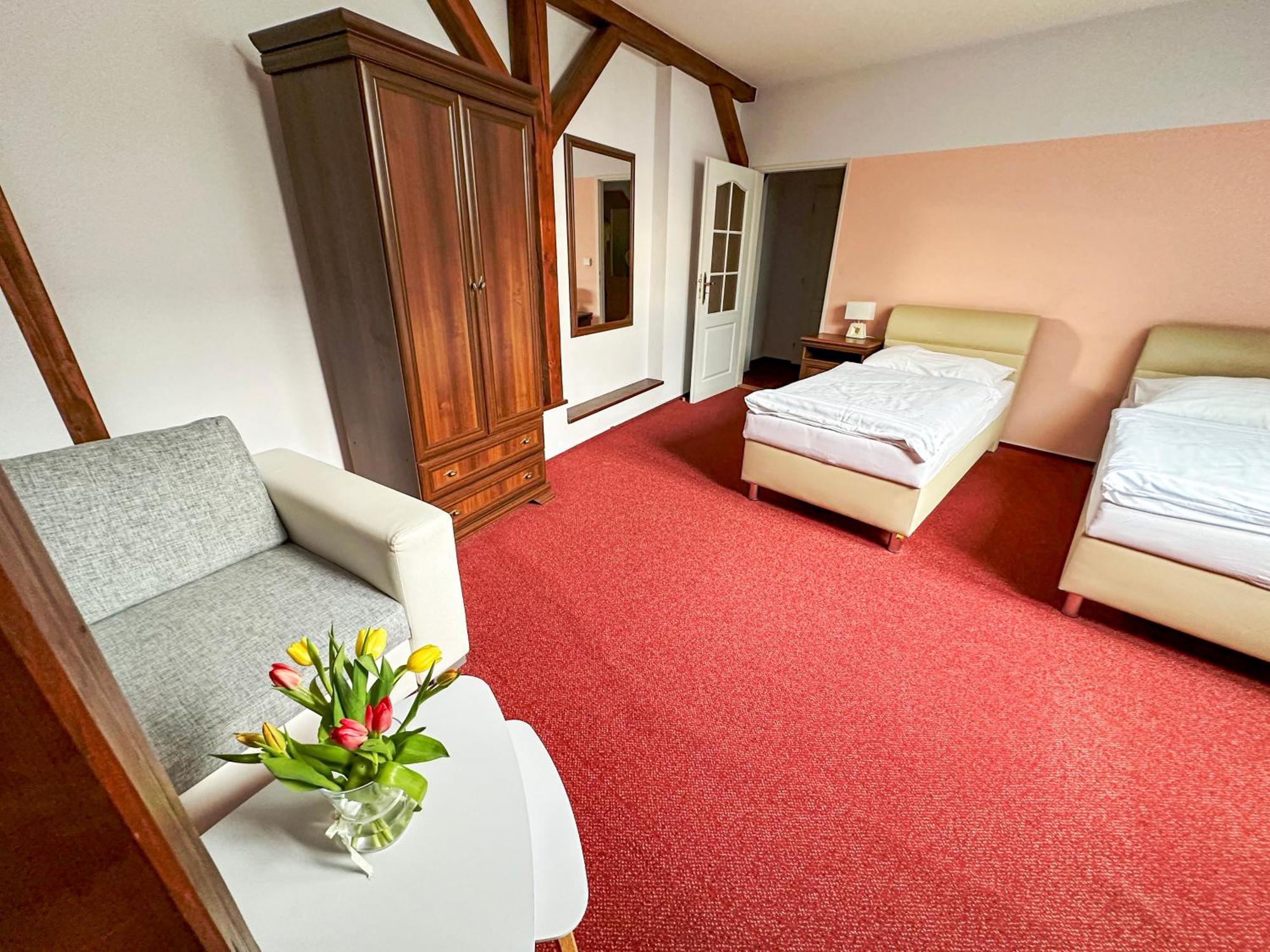 Hotel Ruzek Hranice  Ngoại thất bức ảnh