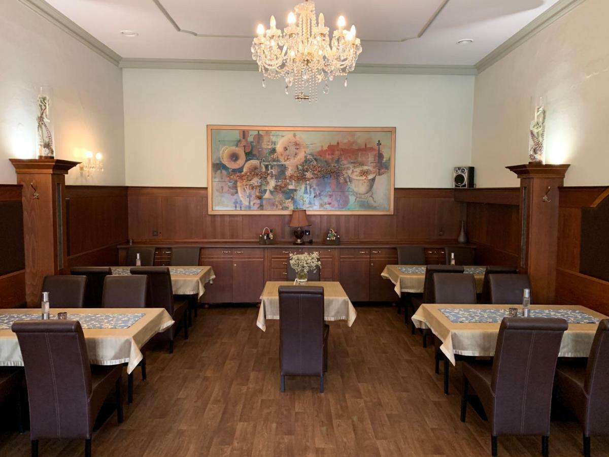 Hotel Ruzek Hranice  Ngoại thất bức ảnh